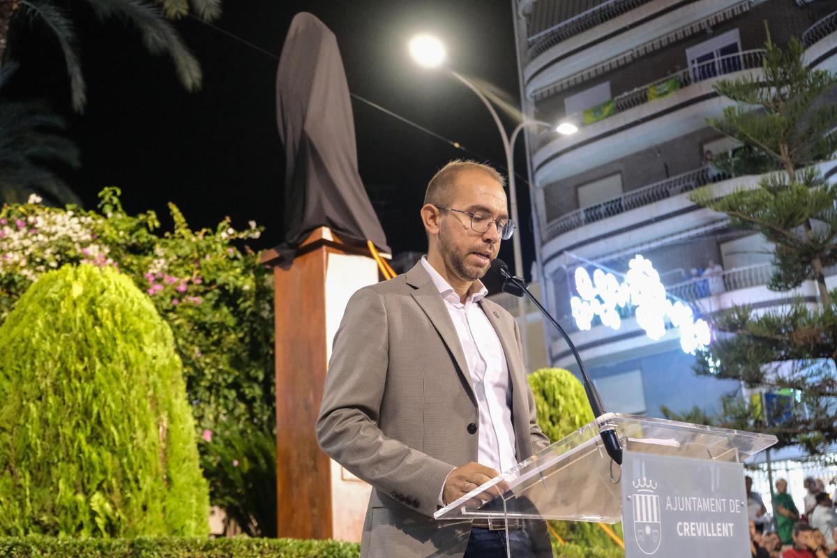 Así ha sido la inaguración y bendición de la nueva escultura de San Francisco de Asís en Crevillent