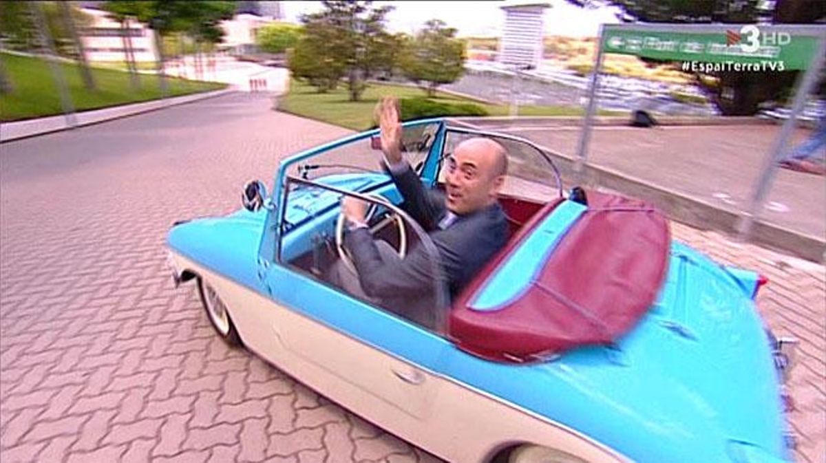 Tu i jo som tres. Per Ferran Monegal.