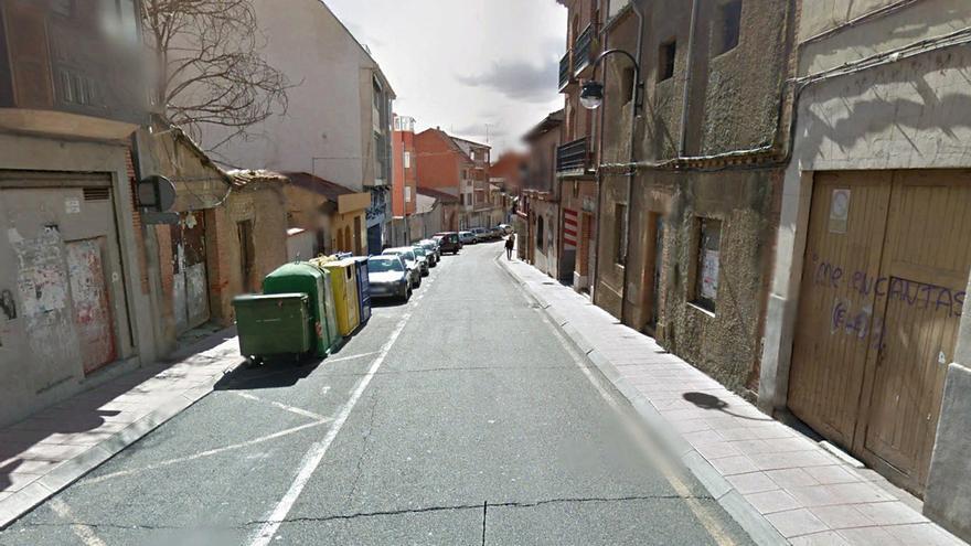 Convierte el maletero de su coche en una disco a las 6.30 de la mañana en Benavente: Esto le ha costado