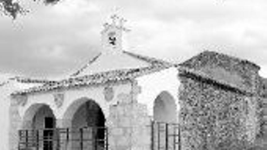 La falta de fondos paraliza tres años las obras de la ermita de San Benito