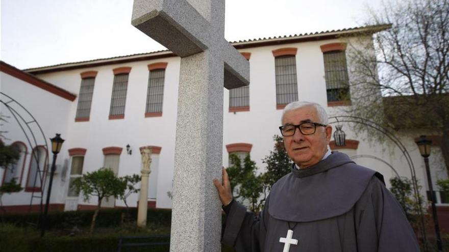 Padre Patera: &quot;No sé cuántos niños se ha tragado el agua del Estrecho&quot;