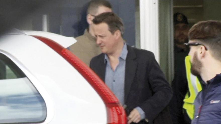 Cameron ya ha llegado a Lanzarote. // Efe