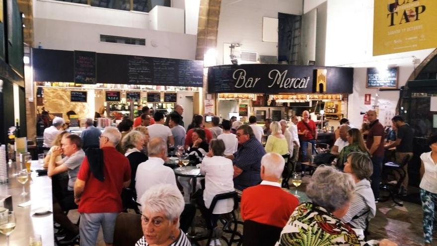 La gastronomía llena el Mercat Municipal de Xàbia