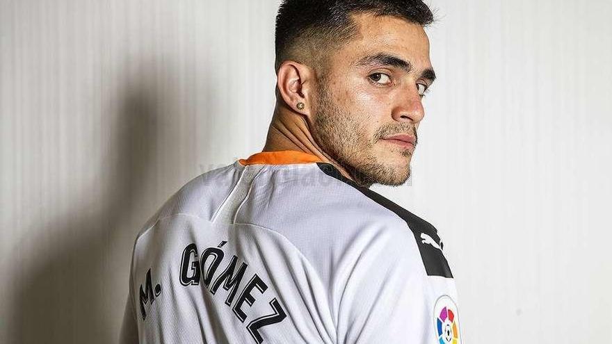 Maxi Gómez: &quot;Siempre soñé con jugar la Champions&quot;