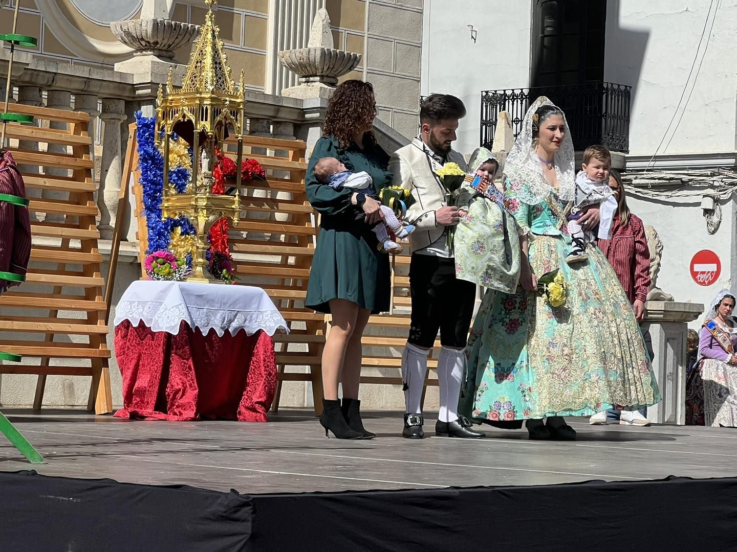 Benaguasil celebra su tradicional Ofrenda a la Mare de Déu de las Fallas de 2023