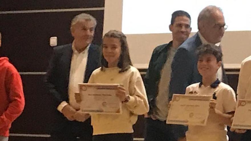 Noa, una campeona de 11 años de bicicleta de montaña