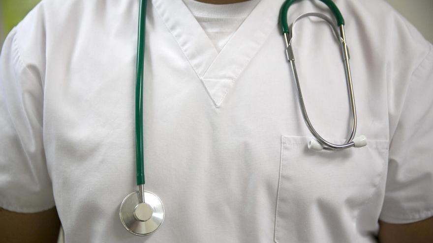 Los sanitarios murcianos perciben los salarios más bajos del país
