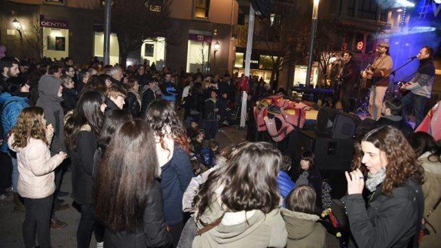 Actuació de Gossos ahir a la plaça de Sant Domènec