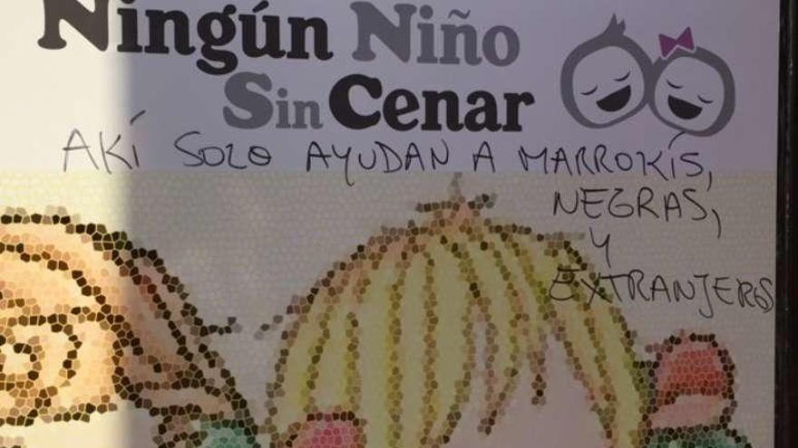 Aparecen pintadas racistas en la sede de &quot;Ningún niño sin cenar&quot;