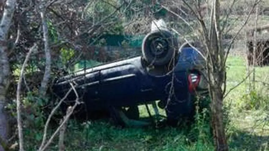 Fallecen dos hombres en un accidente de tráfico en Trubia
