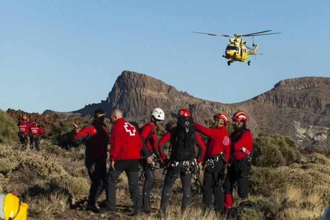 CUATRO HELICÓPTEROS AYUDAN A EVACUAR OCUPANTES ...