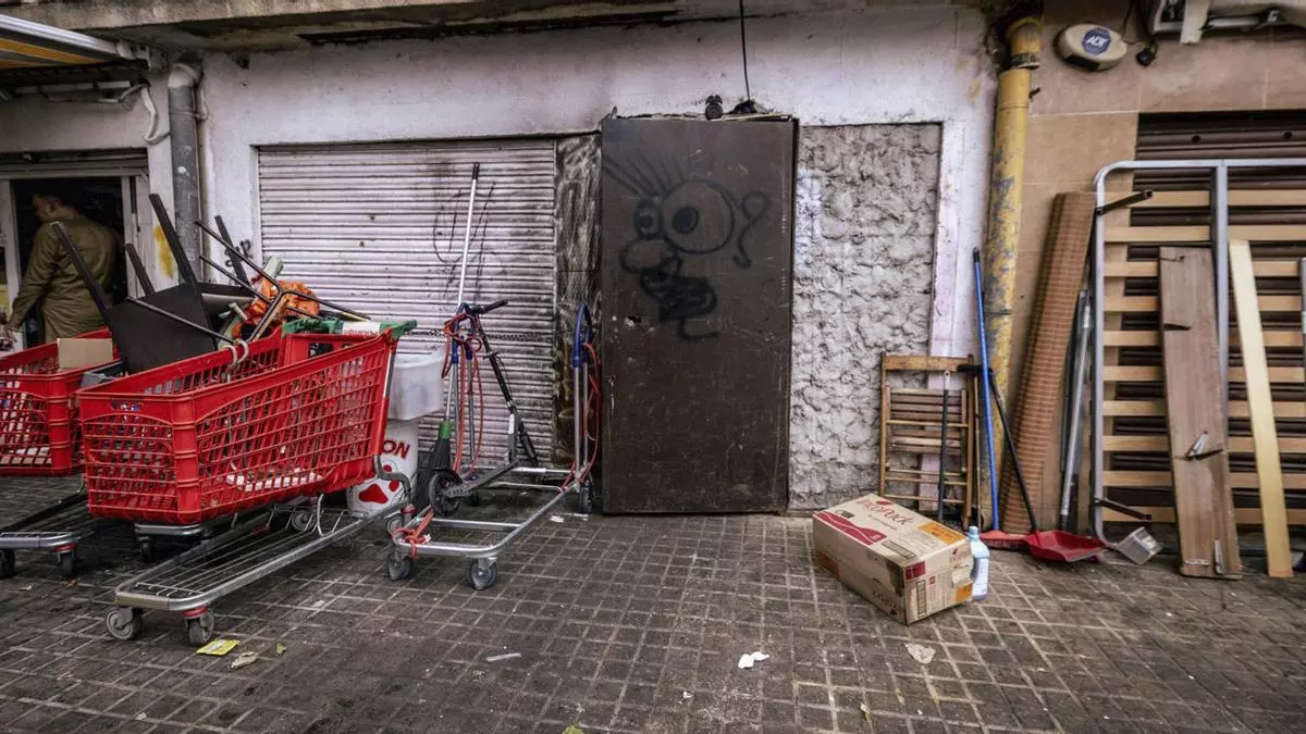 Los locales de Badalona usados como viviendas se duplican en tres años: en 292 de ellos hay vecinos empadronados