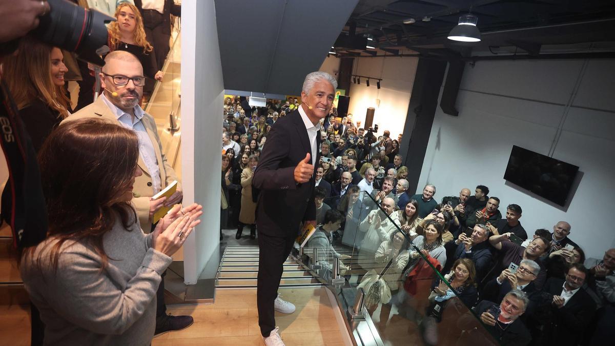 Bebeto, en A Coruña para presentar en Riazor su biografía ‘El hombre que acunó el gol’