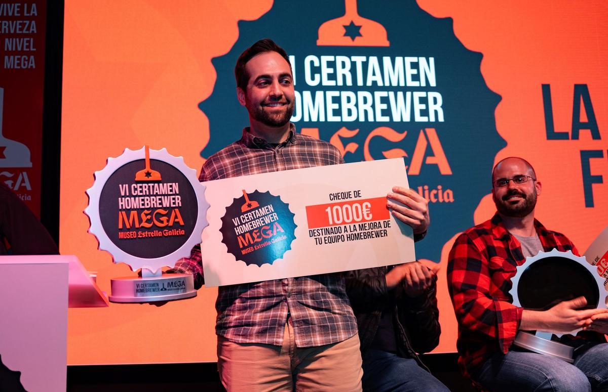 El ganador del concurso, Víctor Campos Rabadán.