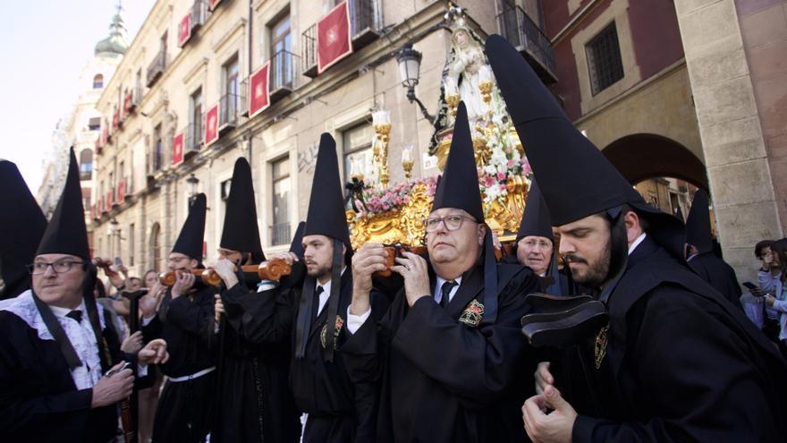 Sábado Santo en Murcia: Que el mundo se salve por él