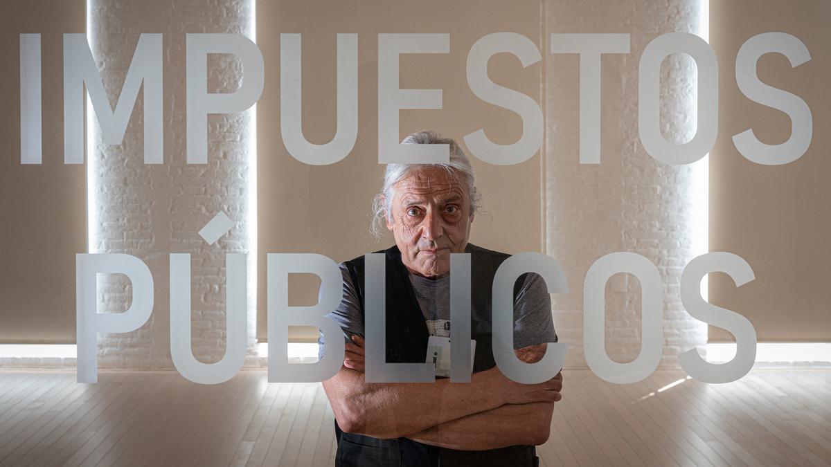 Amadeu Casellas, en la exposición ’Tot ordre es vol pur’, de Núria Güell.