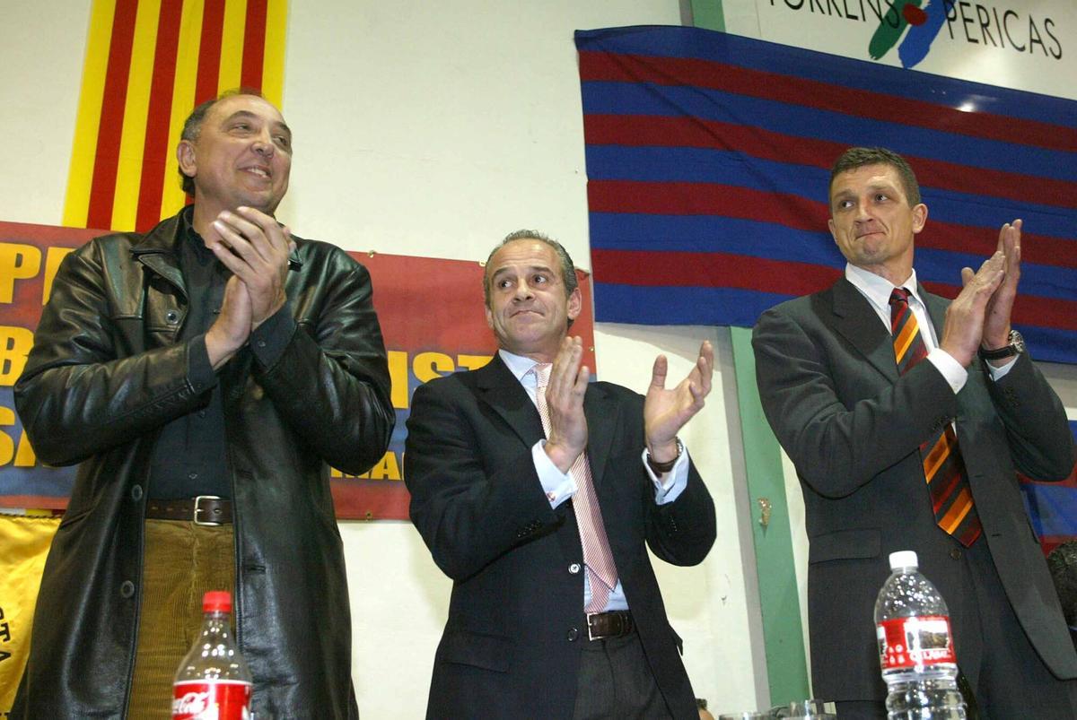 De la Cruz, con Julio Alberto y Andrei Xepkin, en un acto barcelonista en Mallorca (2006).