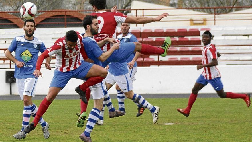 Calamonte y Don Benito apuran sus opciones de entrar en &#039;playoff&#039;