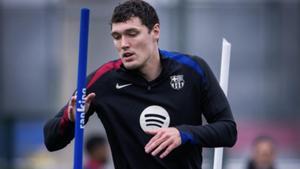 Christensen, en un entrenamiento con el Barça en la ciudad deportiva de Sant Joan Despí.