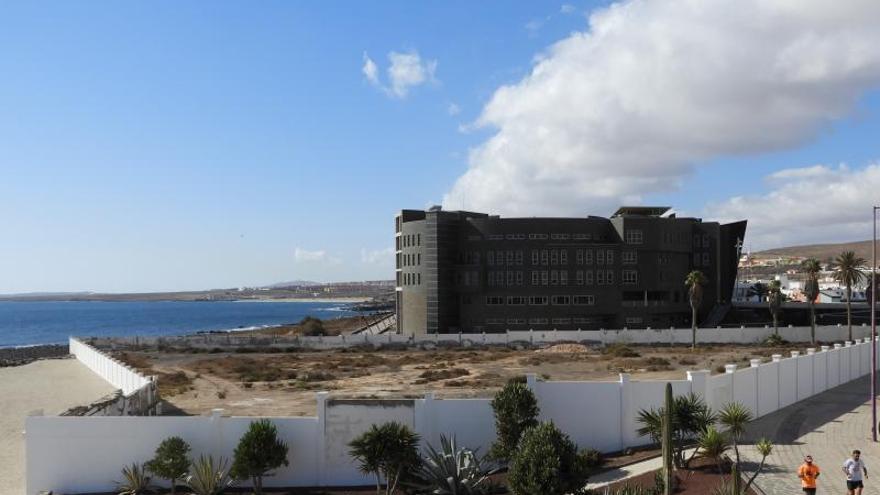 Imagen del solar propiedad de la empresa DISA, ubicado en Puerto del Rosario.