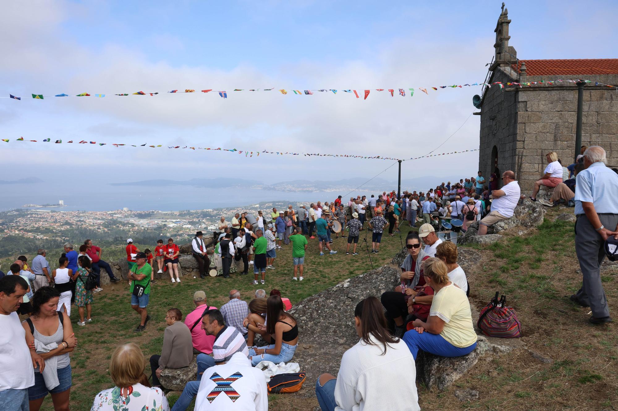 Monte Alba: una romería en el balcón de Vigo
