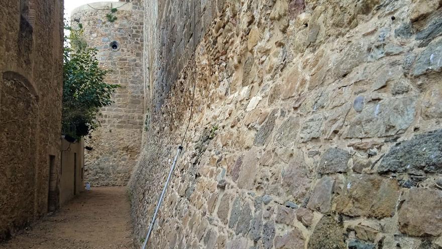 La muralla medieval del convent de Sant Domènec de Castelló d&#039;Empúries, digitalitzada en 3D