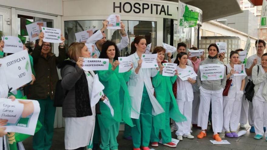 Anterior protesta de Satse a las puertas del Hospital Virgen de la Concha.