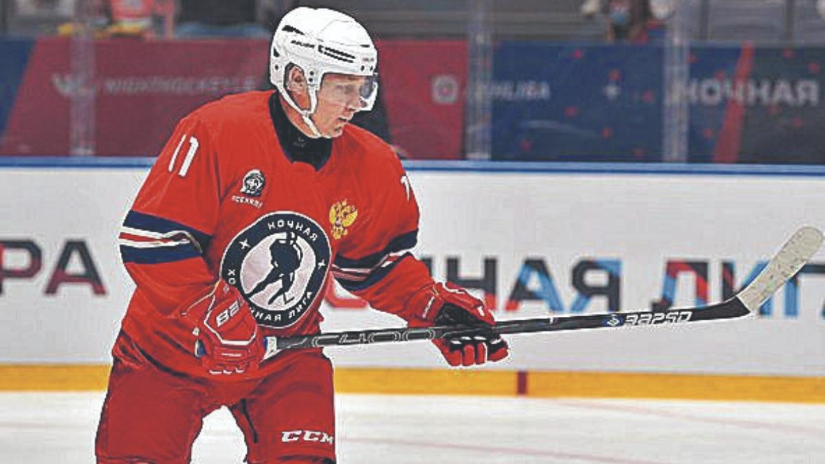 Putin, stick en mano hace cuatro años en Sochi