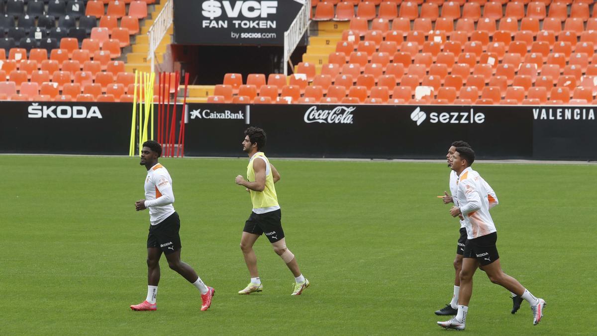 Thierry apunta al partido frente al Atleti