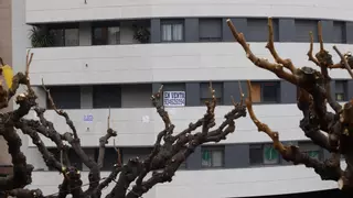 Vivir bien en Santa Coloma: este es el sueldo que necesitas para llegar a fin de mes sin problemas