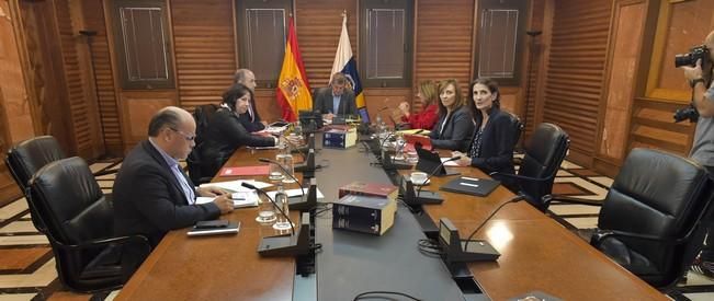 Reunión del Consejo de Gobierno, sin concejeros ...