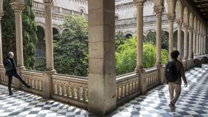 14 dones acusen un catedràtic de la UB d’abús sexual