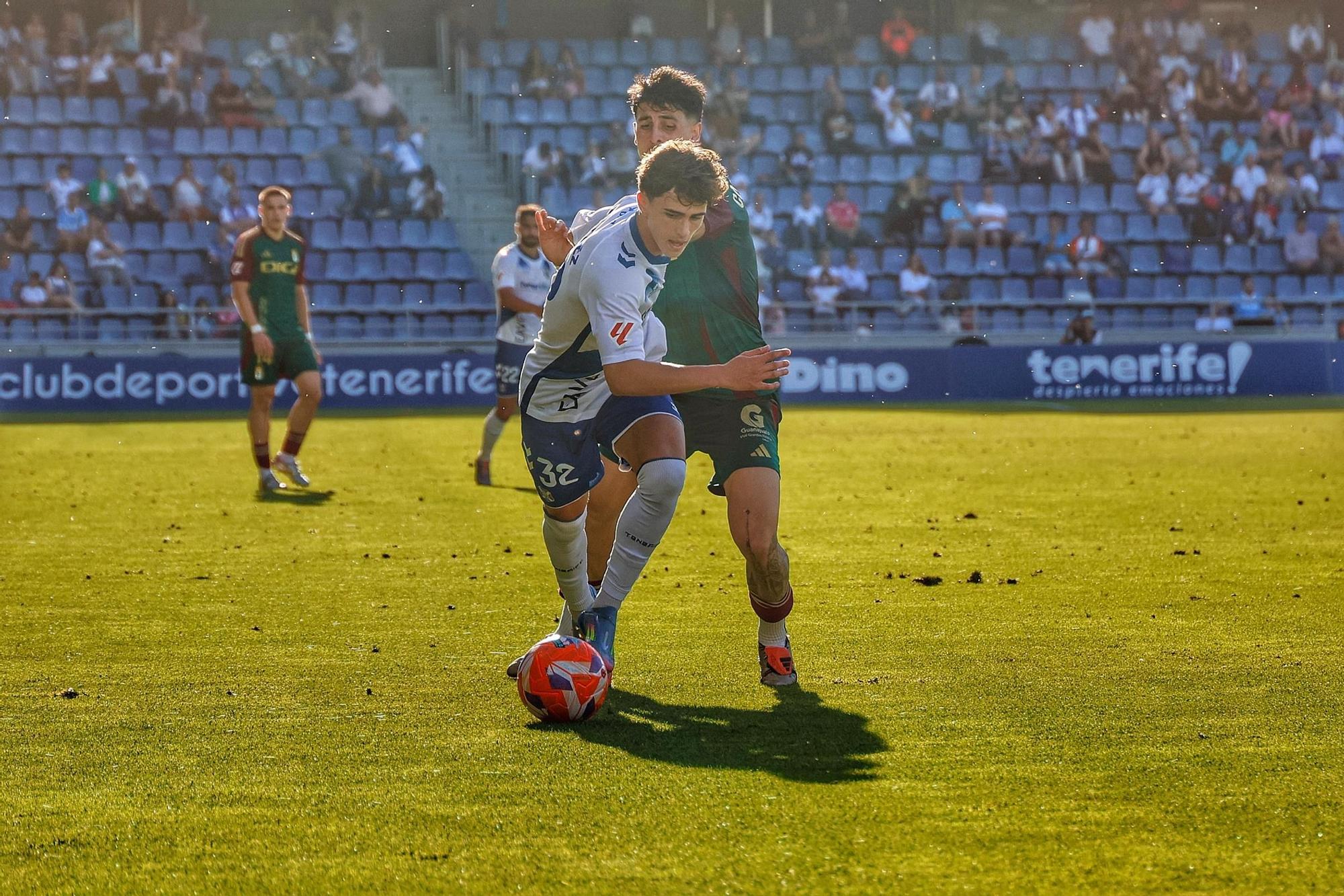 CD Tenerife-Real Oviedo, en imágenes