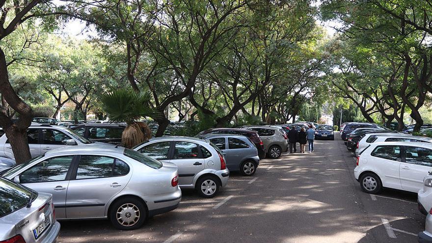 Aparcamientos del Hospital Civil.