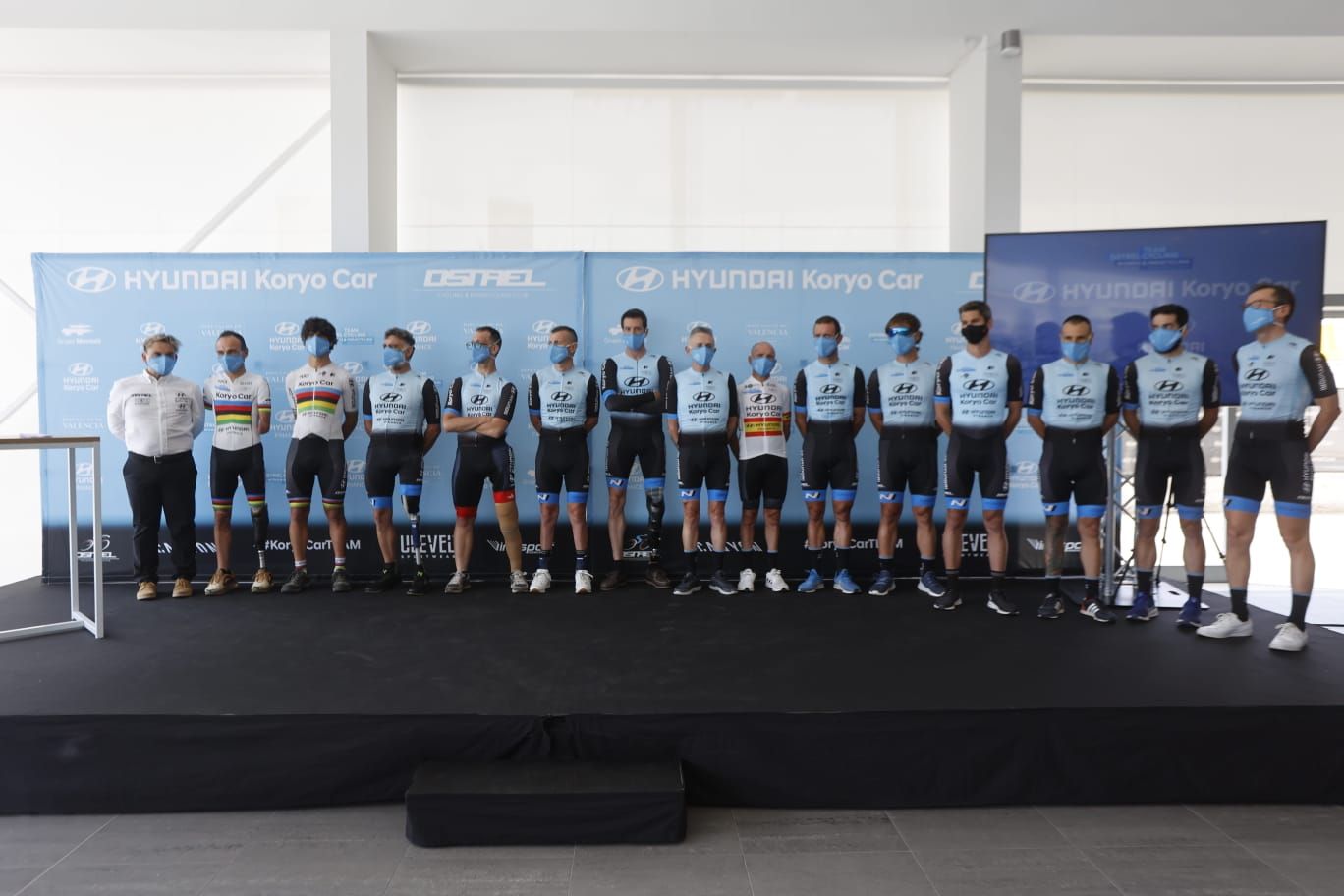 Presentación del equipo ciclista Hyundai Koryo Car