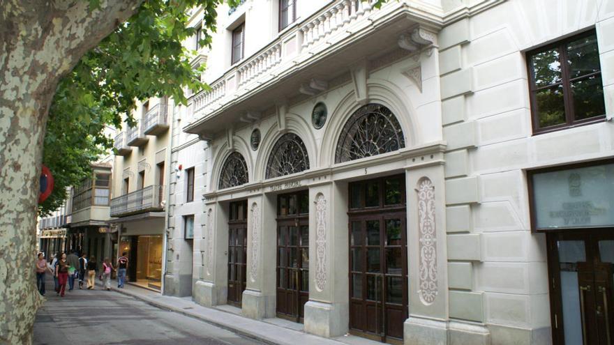 Façana del Teatre Municipal d&#039;Olot