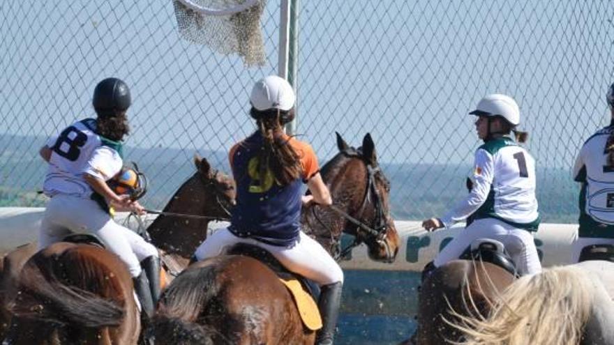 El Banyoles femení lidera la Lliga Catalana de «horseball»