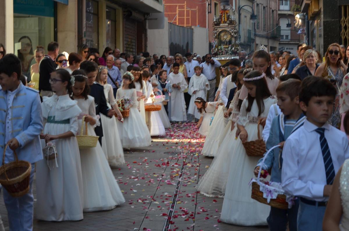 GALERÍA | La procesión del Corpus de Benavente, en imágenes GALERÍA | La procesión del Corpus de Benavente, en imágenes