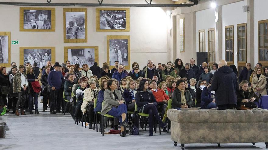 Gran expectación en la apertura de La Campaneta, nuevo referente cultural en la ciudad.