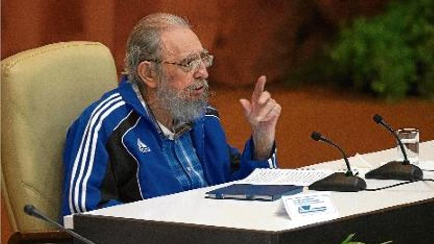 Fidel Castro assegura que «a tothom li arriba l&#039;hora»