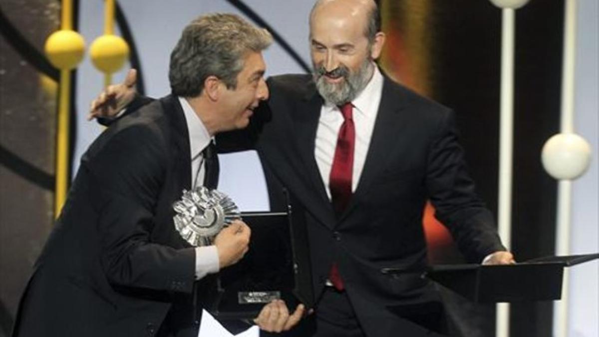 CÓMPLICES Ricardo Darín y Javier Cámara, al recibir el premio a mejor actor.