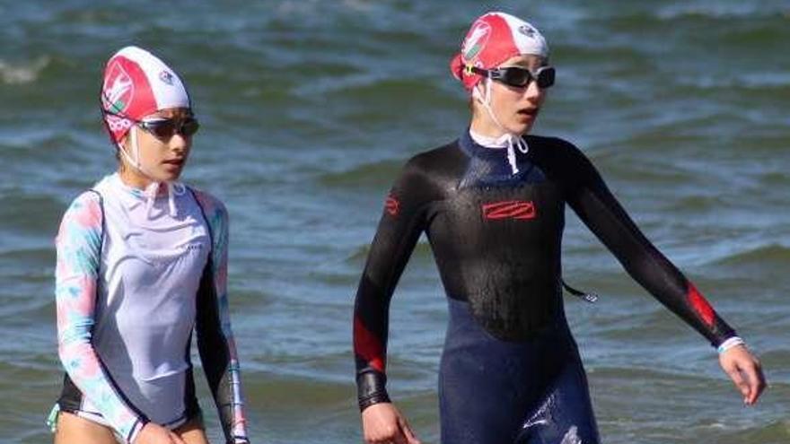 Dos de las deportistas estradenses en Gandarío.