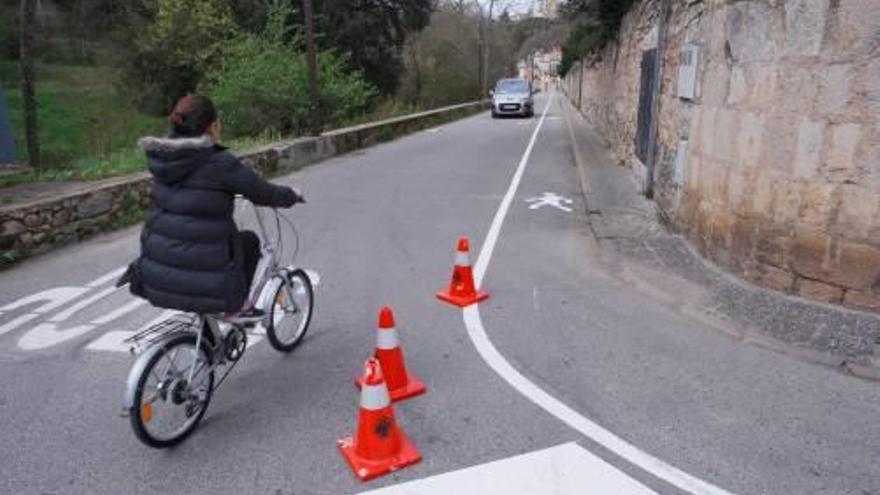 Una línia de separació senyalitzada per millorar la mobilitat.