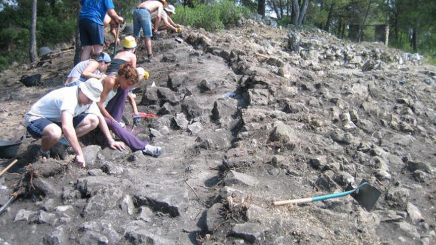 Excavación arqueológica de verano en la Bastida de les Alcusses de Moixent