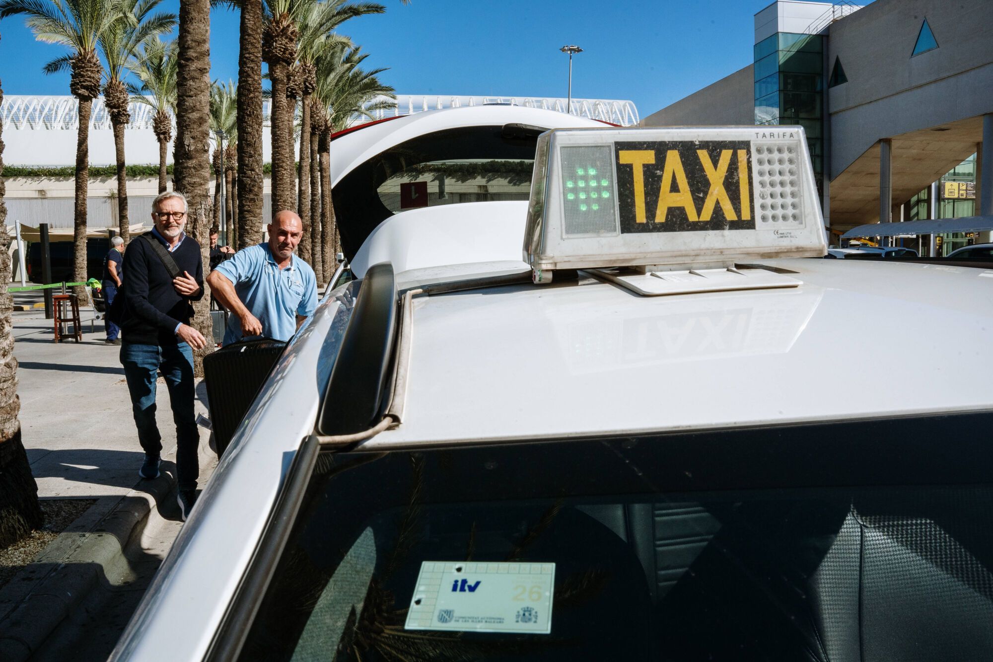 Taxis aeropuerto de Palma Son Sant Joan - Nueva parada de taxis - Obras aeropuerto
