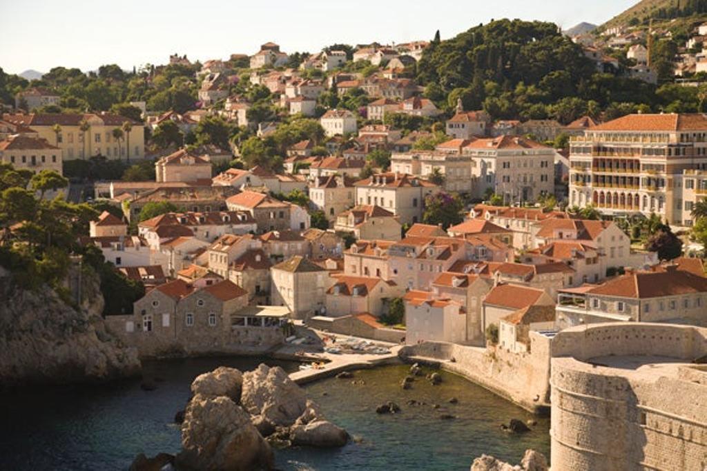 Vista de la ciudad amurallada de Dubrovnik.