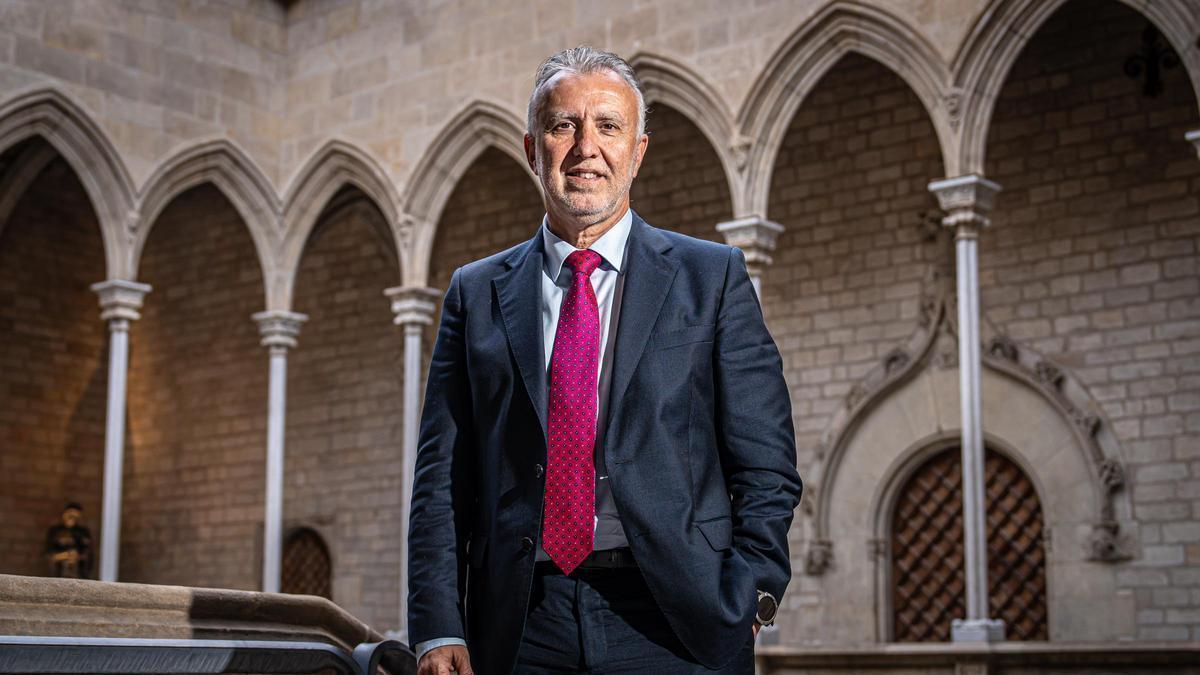 Torres anuncia que padece cáncer y será intervenido quirúrgicamente en abril