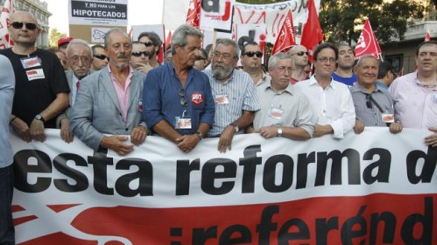 España alza la voz contra la reforma constitucional