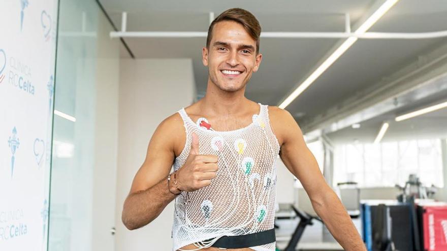 Denis Suárez, durante las pruebas médicas en la sede del Celta.