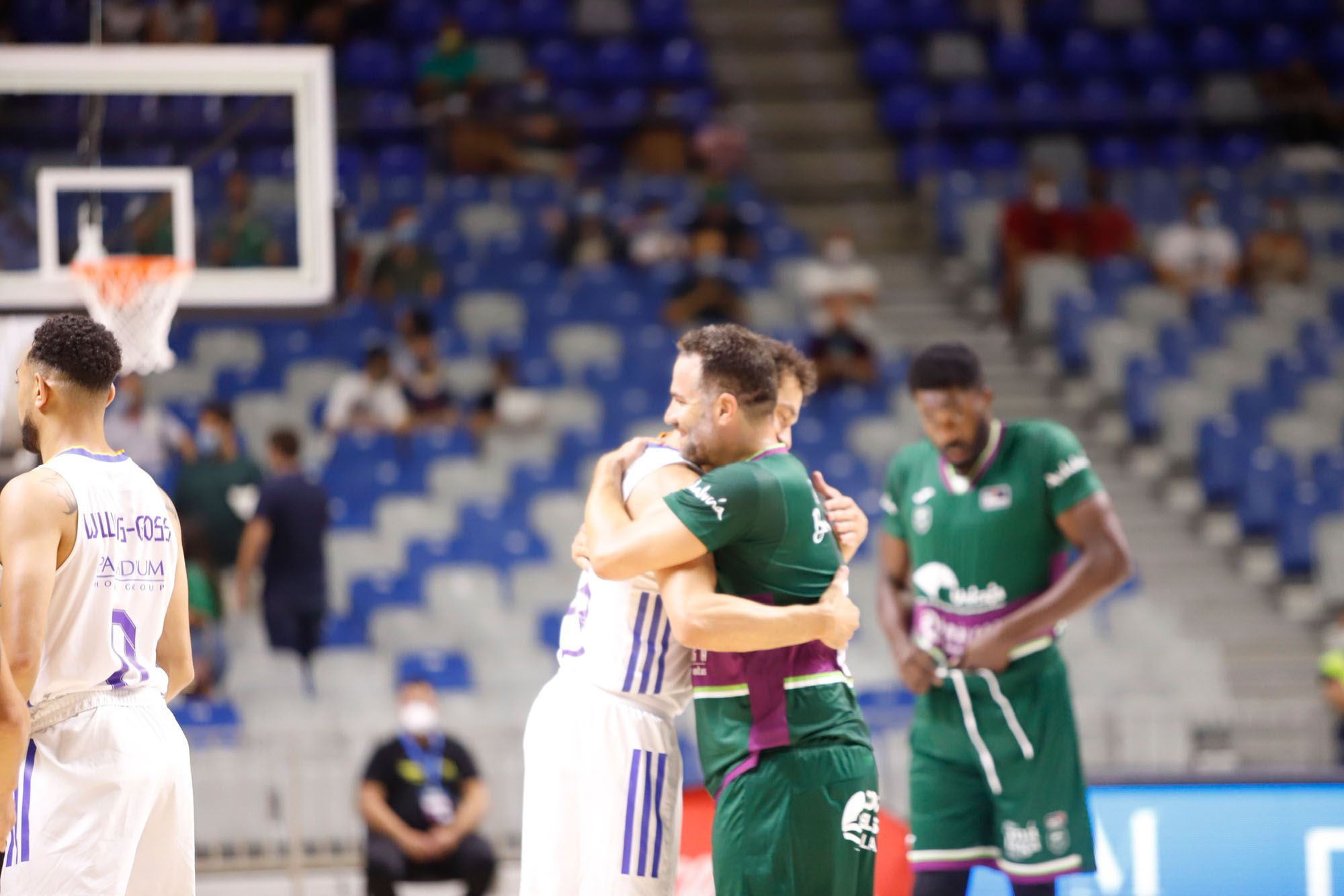 Carlos Cabezas juega su último partido con el Unicaja en el Carpena